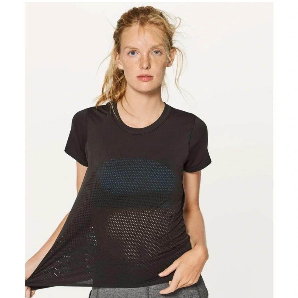 •LULULEMON• Breeze By Mesh Short Sleeve Shirt Ventilation Black
